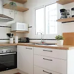Дом отдыха Anchor House 5 Min From The Sea Торевьиа