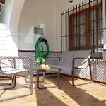 Дом отдыха Anchor House 5 Min From The Sea *